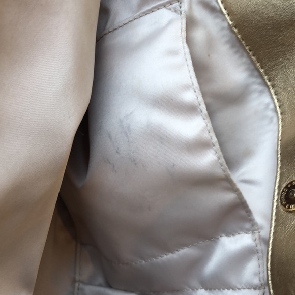 Signature COACH Satchel Bag w/Gold Trim & Hardware - Picture 8 of 8